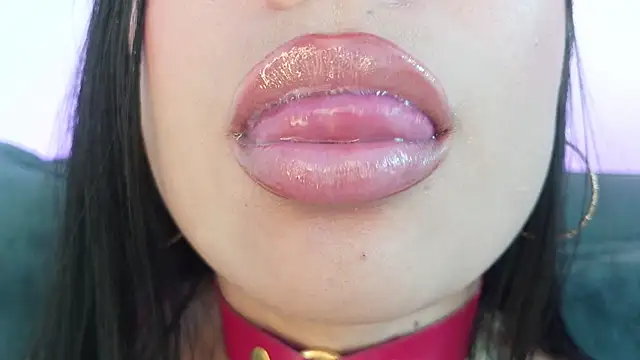 mia_roux1's Live XXX Chat