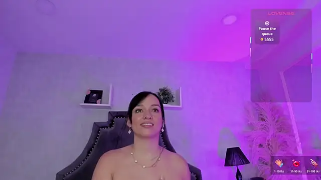 Chat +18 de EmiliaRose_ ao vivo