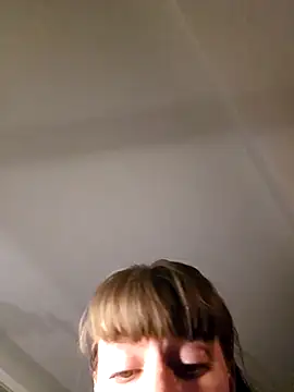 Онлайн чат XXX EmilieEdelana