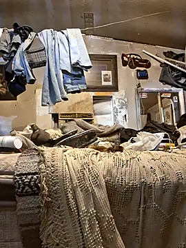 bearded_cross' Webcam Show