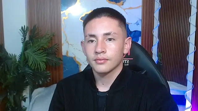Andres_TayのライブXXXチャット