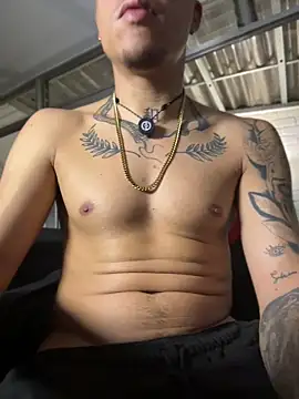 AlphaMasterXxx 라이브 XXX 채팅