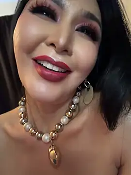 Cum2Thailandx élő XXX-chatje