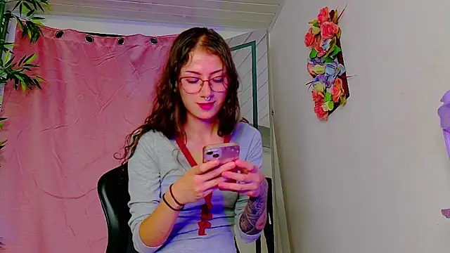 Chatroom XXX en direct de scarlet-jonesx