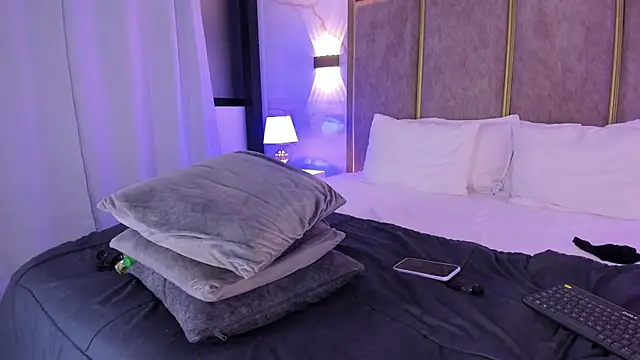 Larabrooks Live XXX-Chat