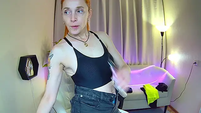 BreeTerner Show in webcam