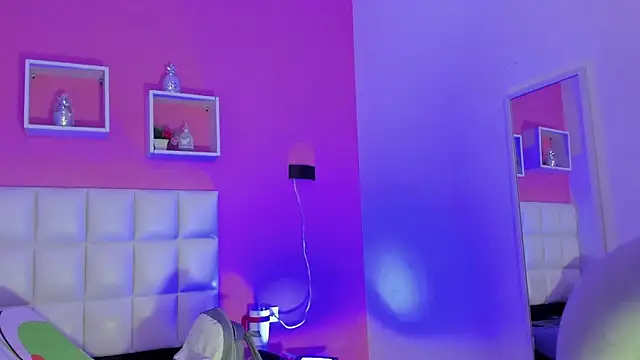 Alanna_hot3's Webcam Show