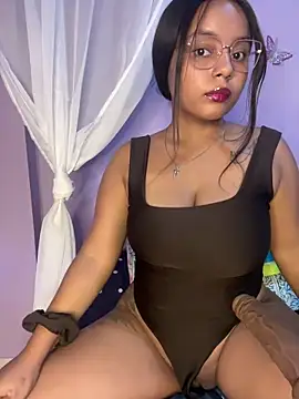 AnnePrince-'s Webcam Show