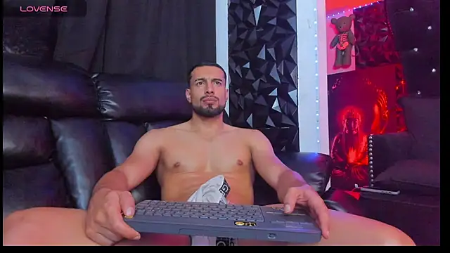 Chat XXX Live bastian_bigcock