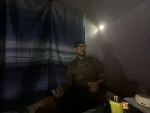 Chat XXX ao vivo de ThrowedWorldWide