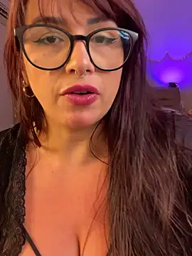 Онлайн чат XXX keillygomez