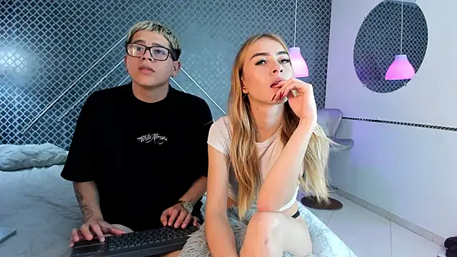 Онлайн чат XXX Evie_demn
