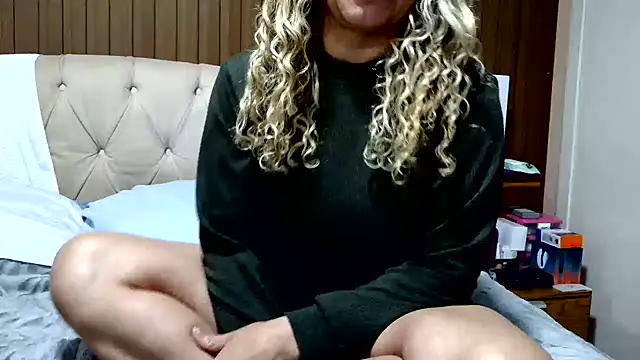 Czat XXX na żywo – Kellynha_Sweet