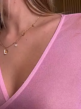 XXX chat uživo modela selenne_schmitt