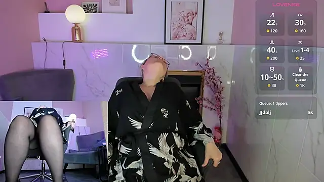 Alexandra_Kind 现场XXX聊天