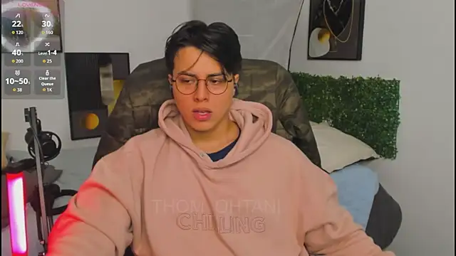 Thom_Ohtani: онлайн-секс-чат