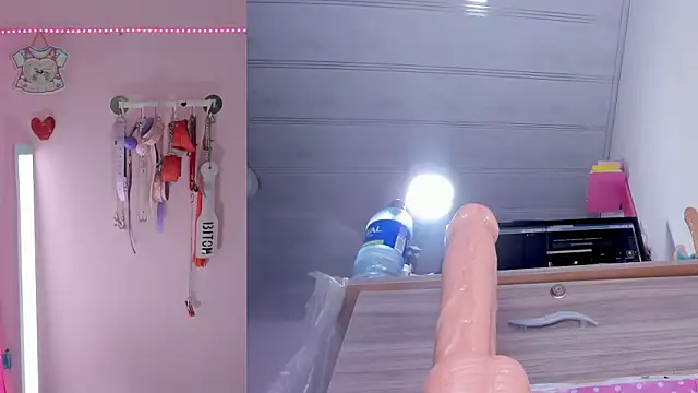 emily_foxxxii 라이브 XXX 채팅