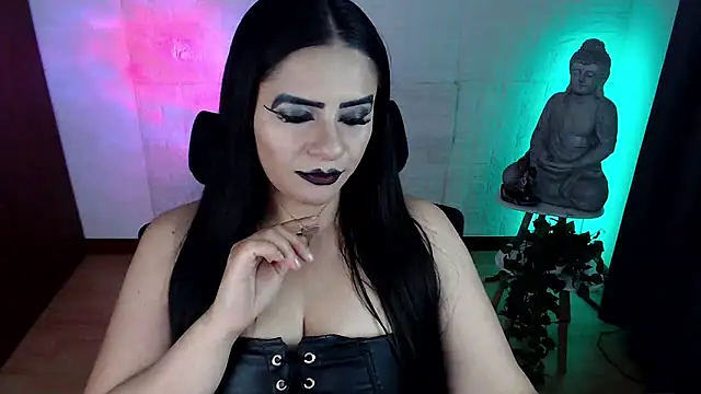 XXX chat uživo modela GODDESS_EVANS