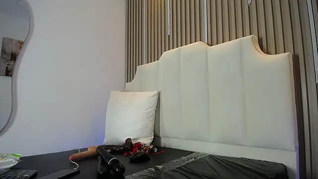 ZafiroCat Chat XXX live