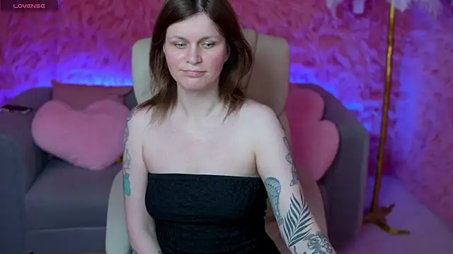 TinaMelt's Live XXX Chat