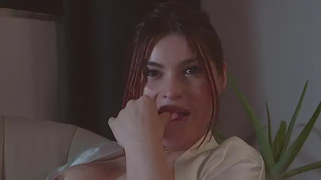 AbrilColls_ Webcam show