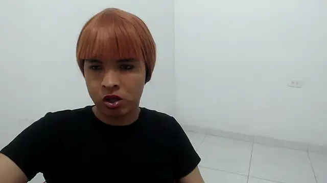 estefania224 Show in webcam