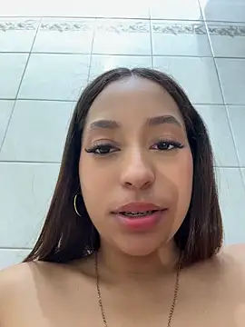 MiaCamille_ Chat XXX in diretta