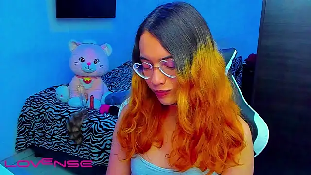 Pokazy przed kamerką – lillykittyyy