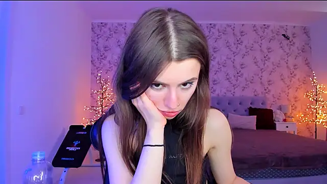 Show modela Hot_Molly5 na web-kameri