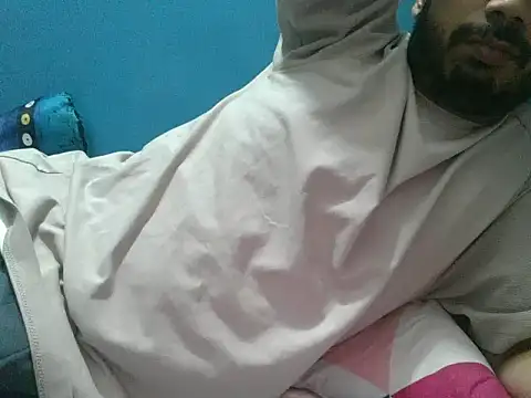 Precumboner Live XXX Chat