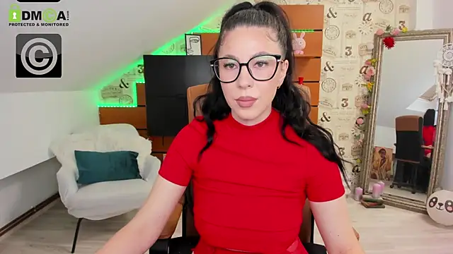 EmillyTaylor élő XXX-chatje