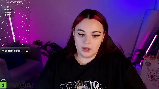 Mia_R0ss élő XXX-chatje