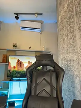 saracaball_'s Live XXX Chat