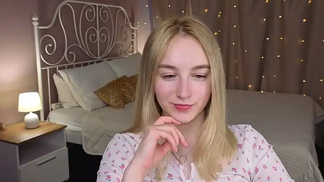 Shy_Polly's Live XXX Chat