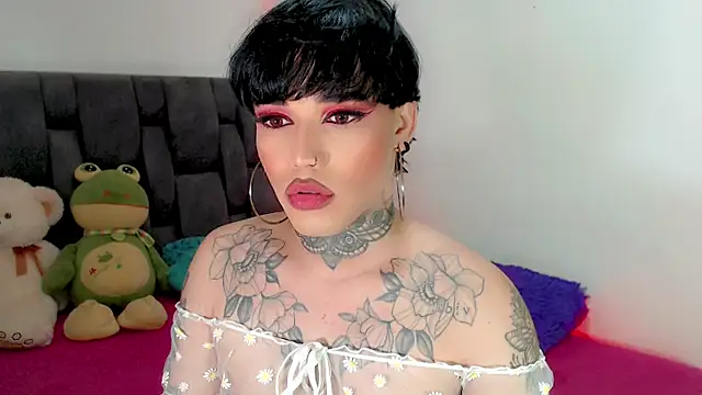 Pokazy przed kamerką – little_star_porn