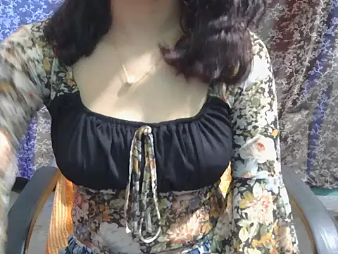 Adorable_Ayesha Chat XXX in diretta