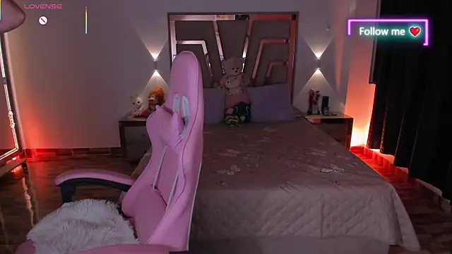 Chat +18 de lunaarose ao vivo