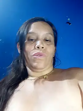 Chat +18 de alexandra-queen ao vivo