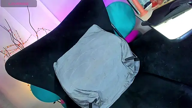 Show de MargaretQualley na webcam