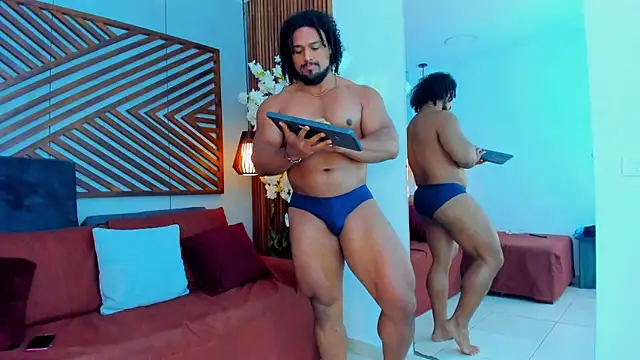 MikeEstevess ওয়েবক্যাম শো