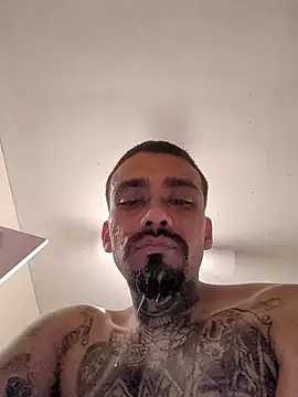 Chatroom XXX en direct de Cnutt310