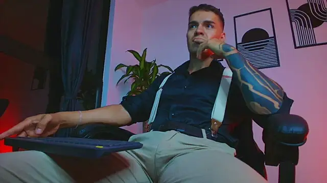 ALPHA_DOMINUS_ Live XXX Chat