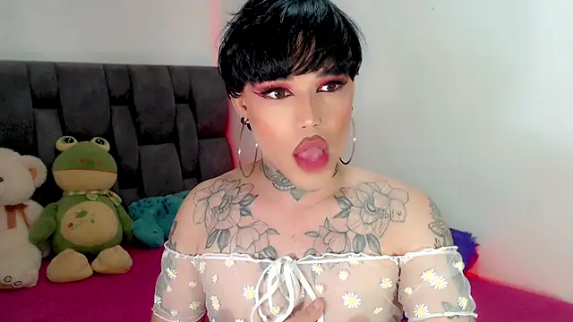 Pokazy przed kamerką – little_star_porn
