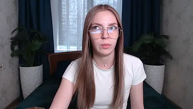 Chatroom XXX en direct de HitGyrl