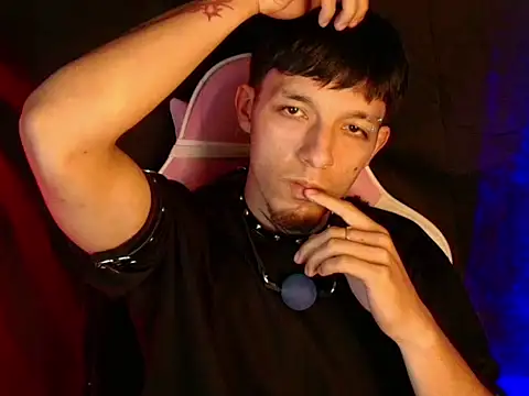 dark_men1 – Kamerová šou