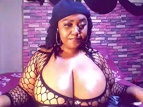 Chat +18 de BustySavita ao vivo