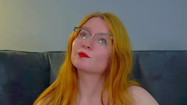 AliceAllisons live XXX chat
