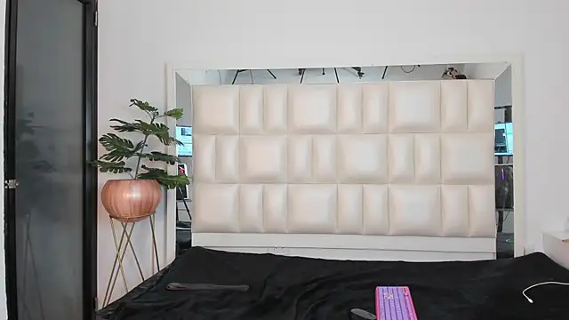 Živý XXX chat mia_roosee1