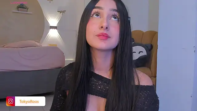XXX chat uživo modela TokyoHaskel