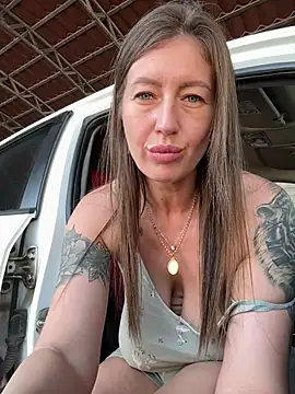 Avtosluts777 লাইভ XXX চ্যাট